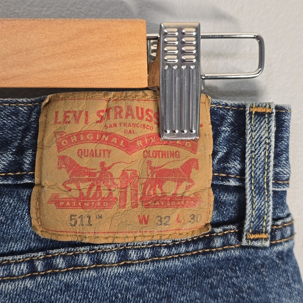 Levi's 511 Jeans Men's Classic Blue Straight-Leg Jeans - Picture 12 of 14